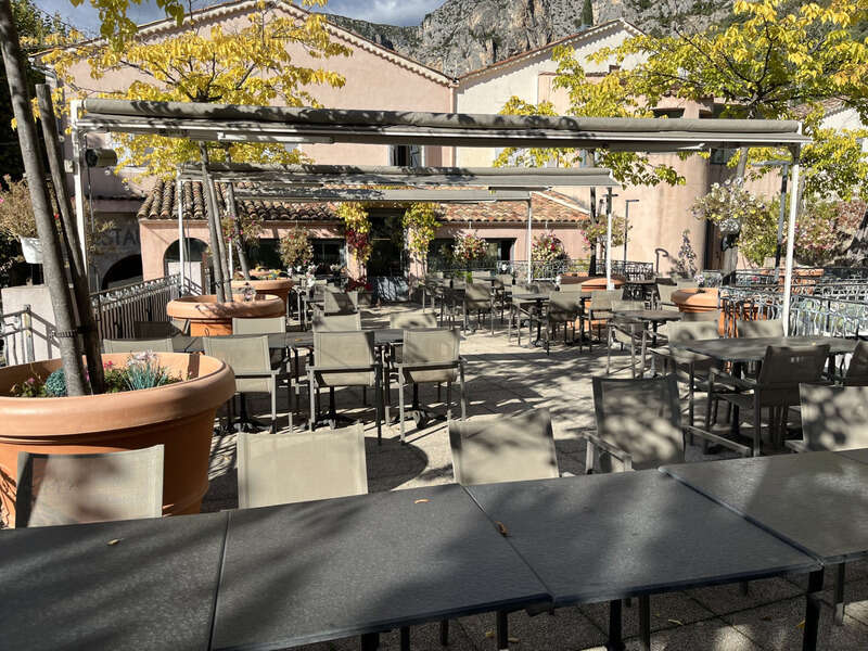 Commerce à MOUSTIERS-SAINTE-MARIE