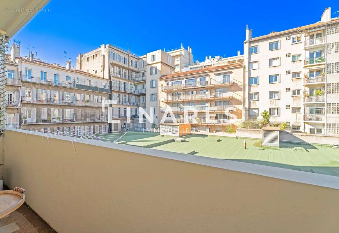 Appartement à MARSEILLE-8E