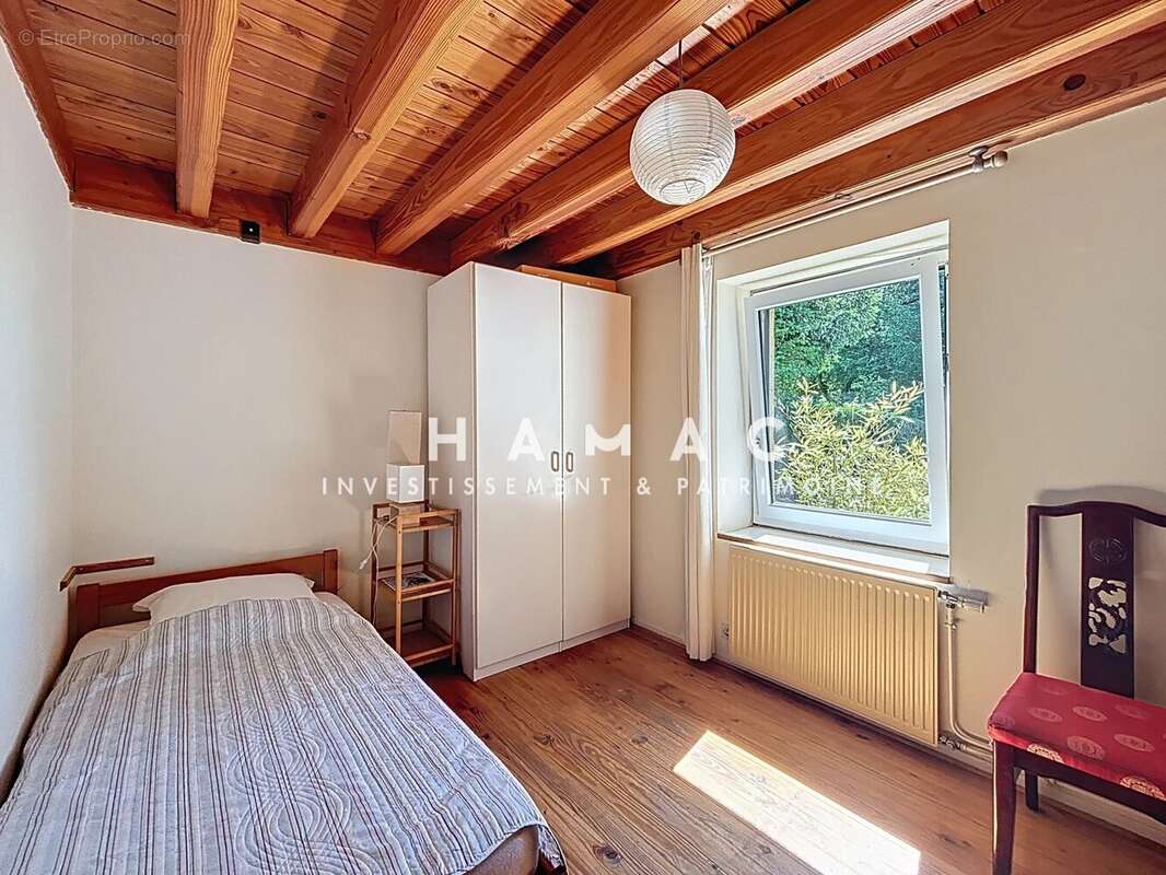 Maison à POULE-LES-ECHARMEAUX