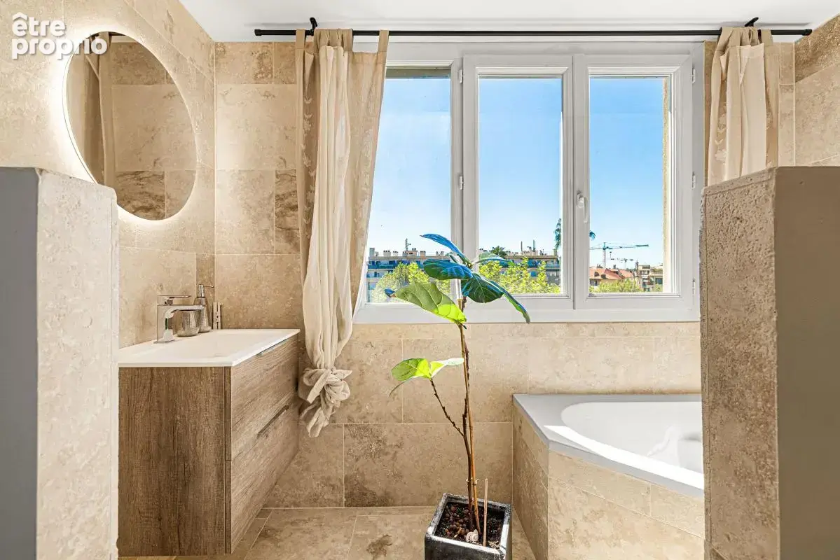 NICE RIQUIER, 3/4 Pièces, 83 m2, terrasse, cave, vue dégagée - photo 20