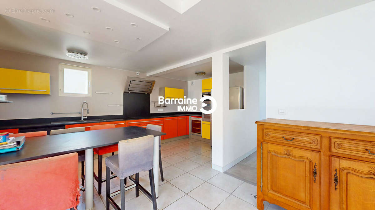 BARRAINE IMMO : A VENDRE - Maison familiale 7 pièces à Plouzané - photo 4