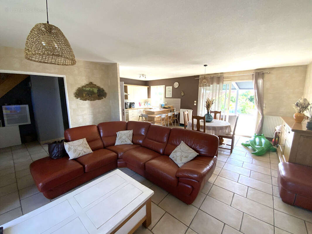 Pavillon F7 -5 chambres - piscine - photo 3