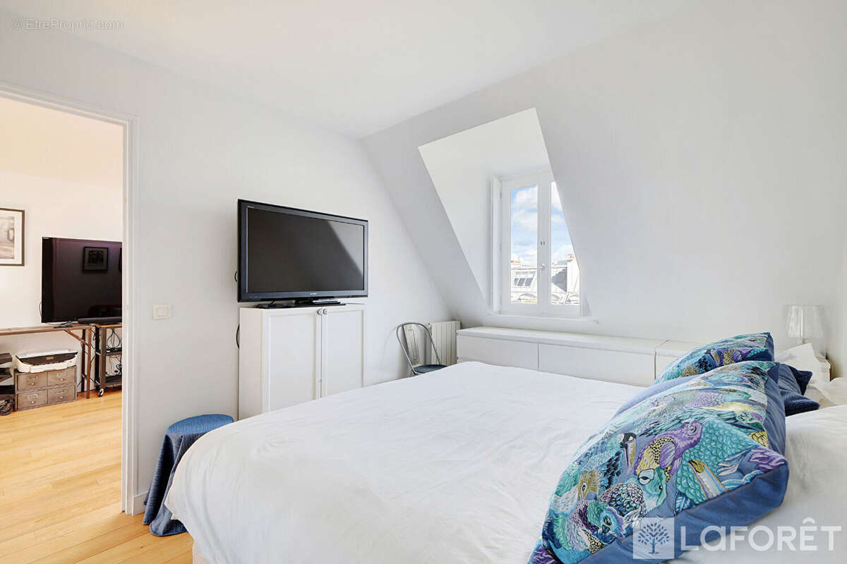 Appartement à PARIS-3E