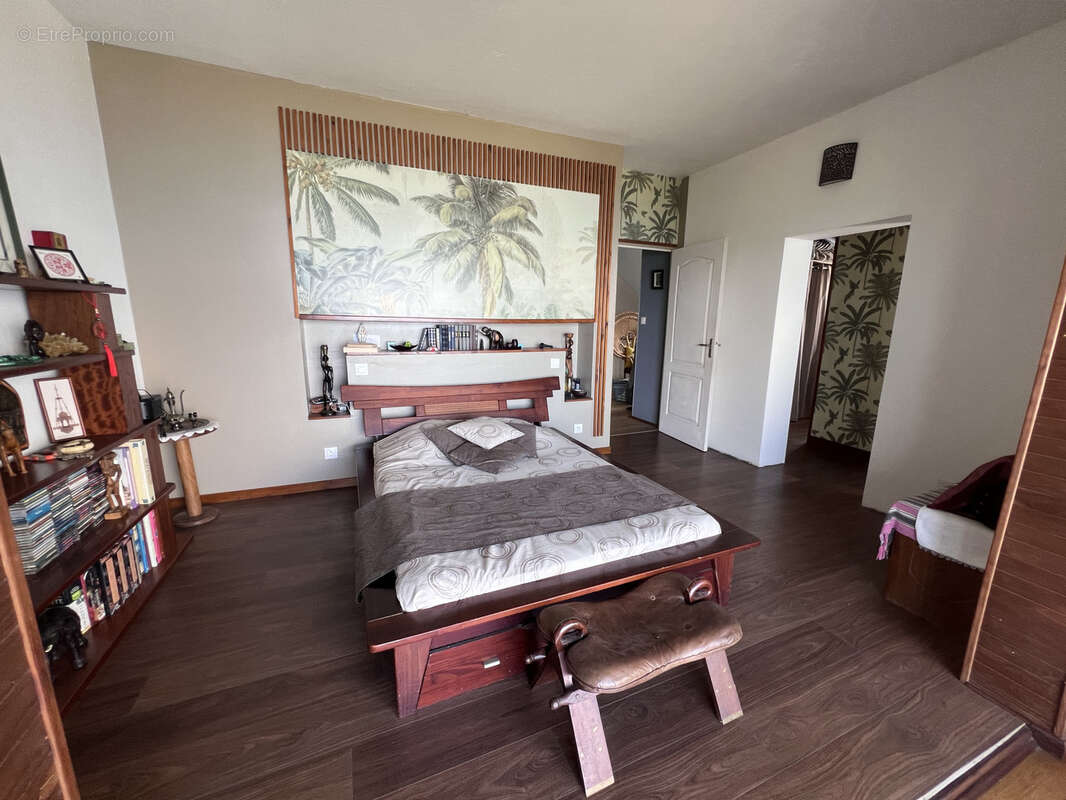 Maison à LES TROIS-BASSINS