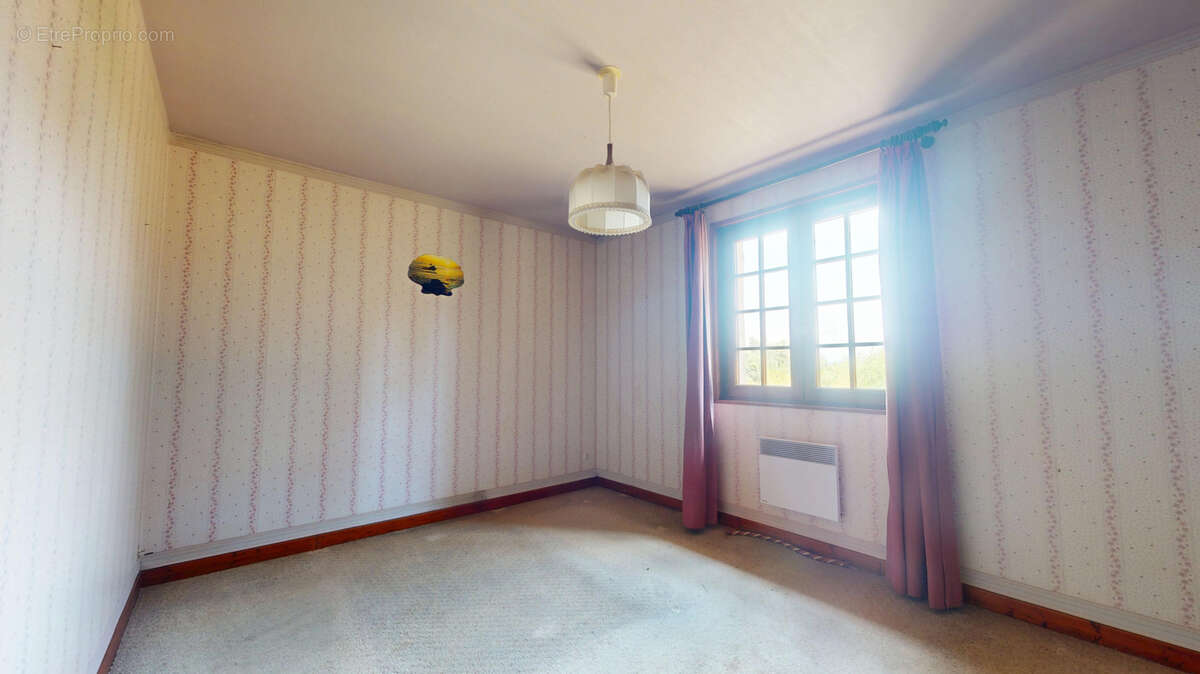 Maison de 1985 sur sous-sol complet avec grand terrain - photo 8
