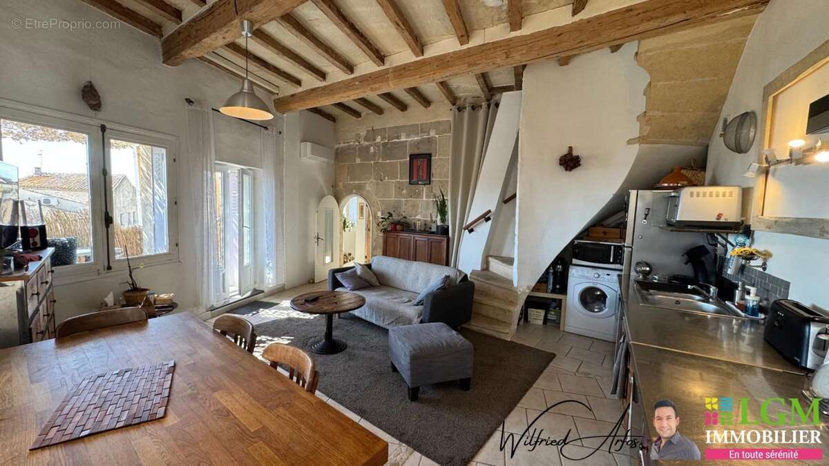 Maison à GALLARGUES-LE-MONTUEUX