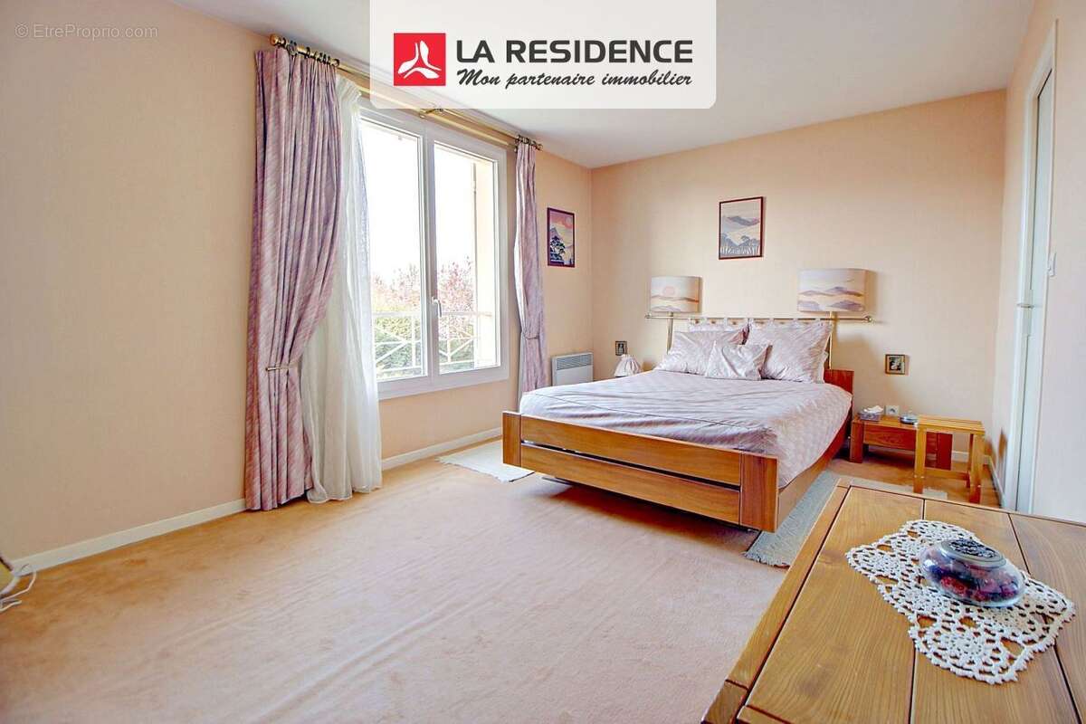 Maison à VERNEUIL-SUR-SEINE