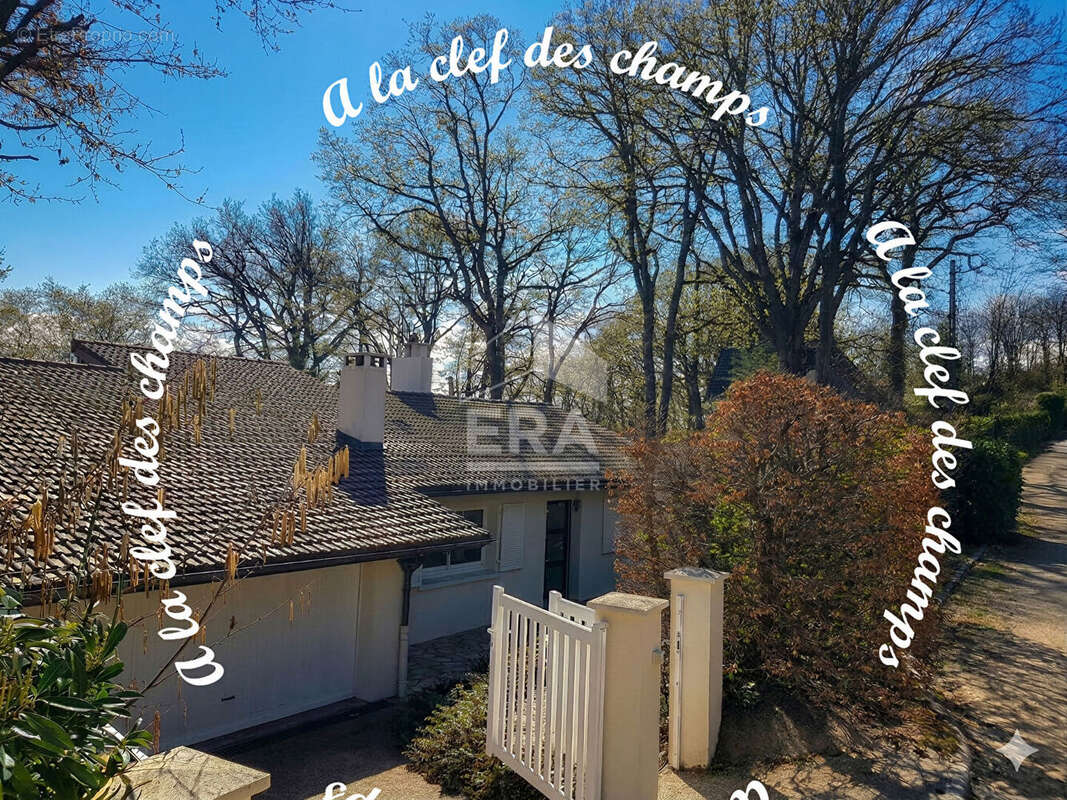 Maison à BURES-SUR-YVETTE