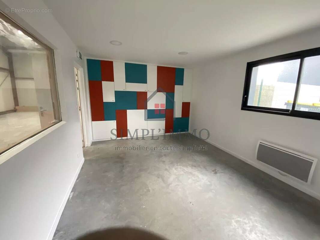 Commerce à SAINT-MEDARD-D'AUNIS