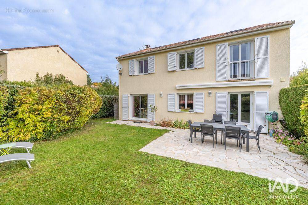 Photo 1 - Maison à CERGY