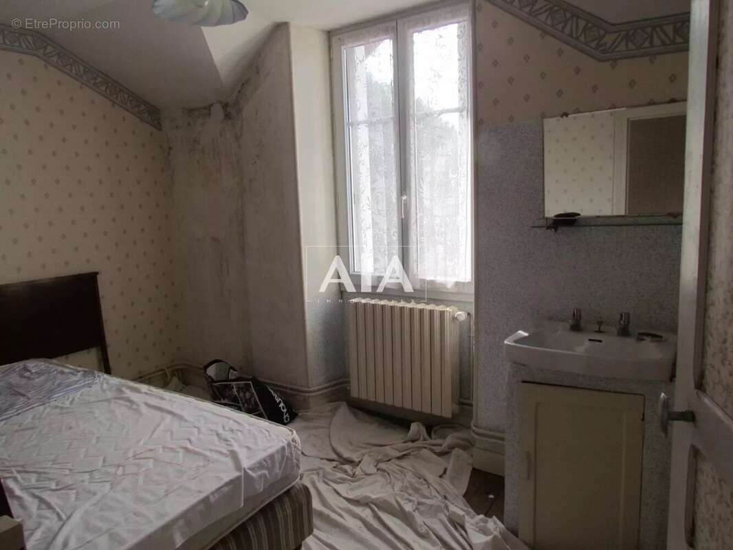 Maison à LIMALONGES