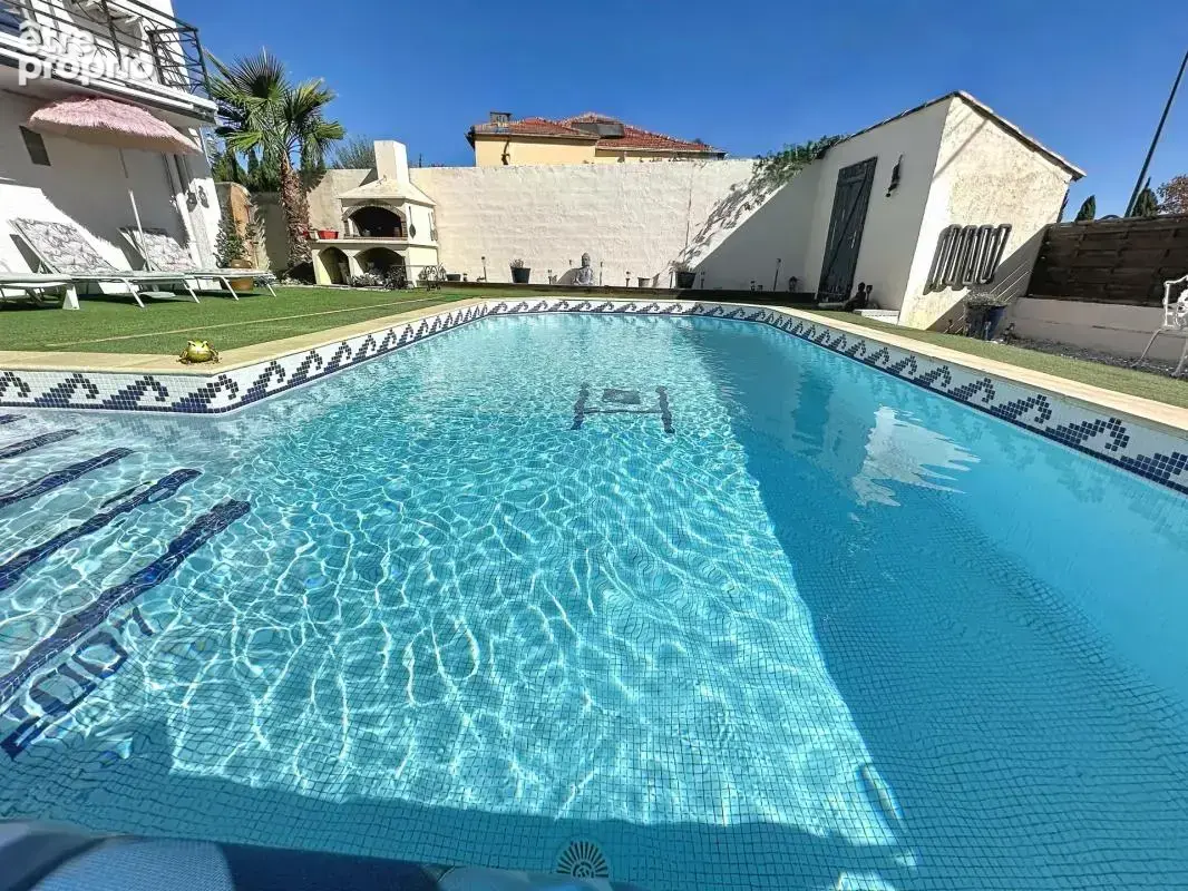 Maison rénovée 142 m² piscine et garage à Maraussan - photo 5