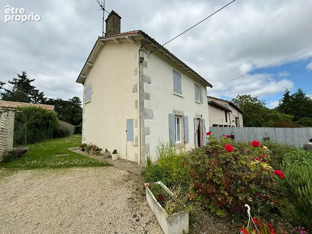 Maison à COUHE