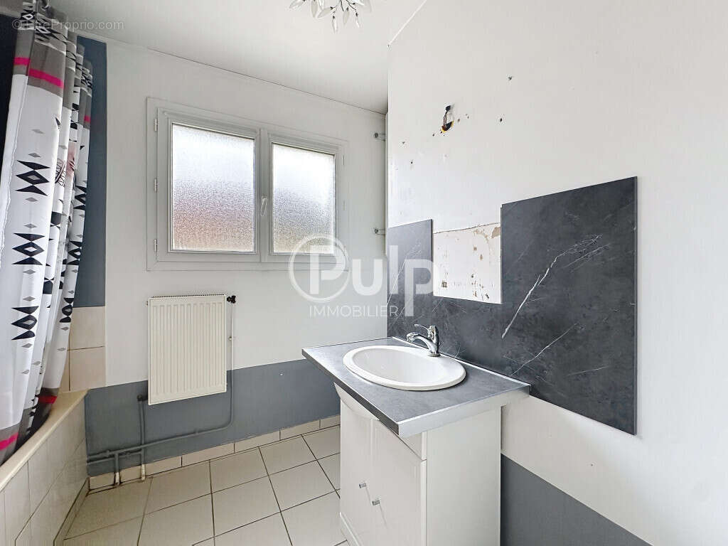 Maison à REGNAUVILLE