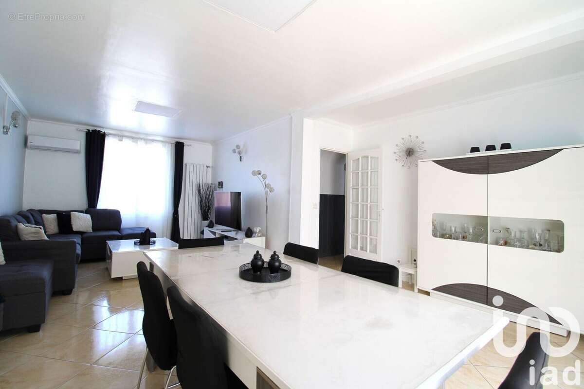 Photo 2 - Maison à TRAPPES