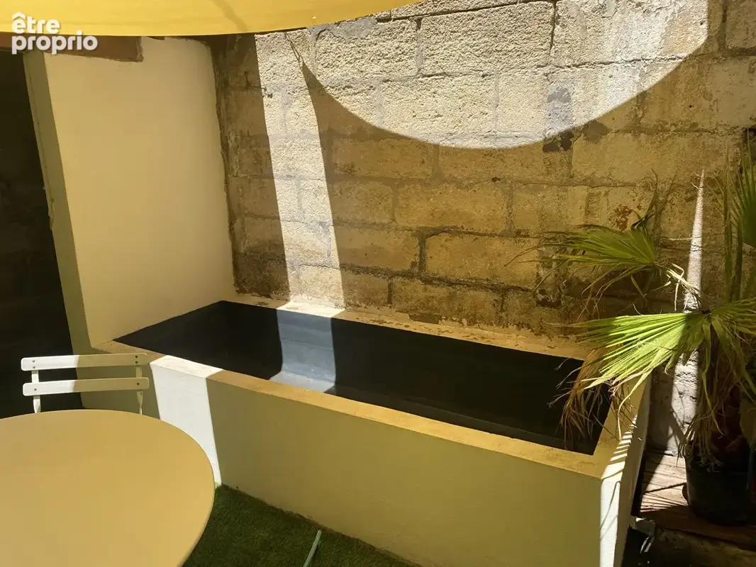 AVIGNON intra muros studio avec grand extérieur privatif - photo 3