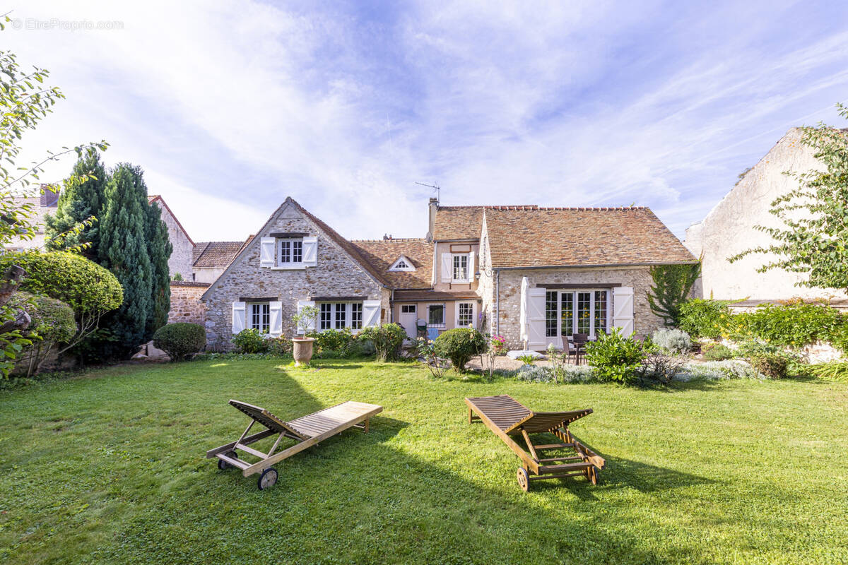 Maison à ARNOUVILLE-LES-MANTES