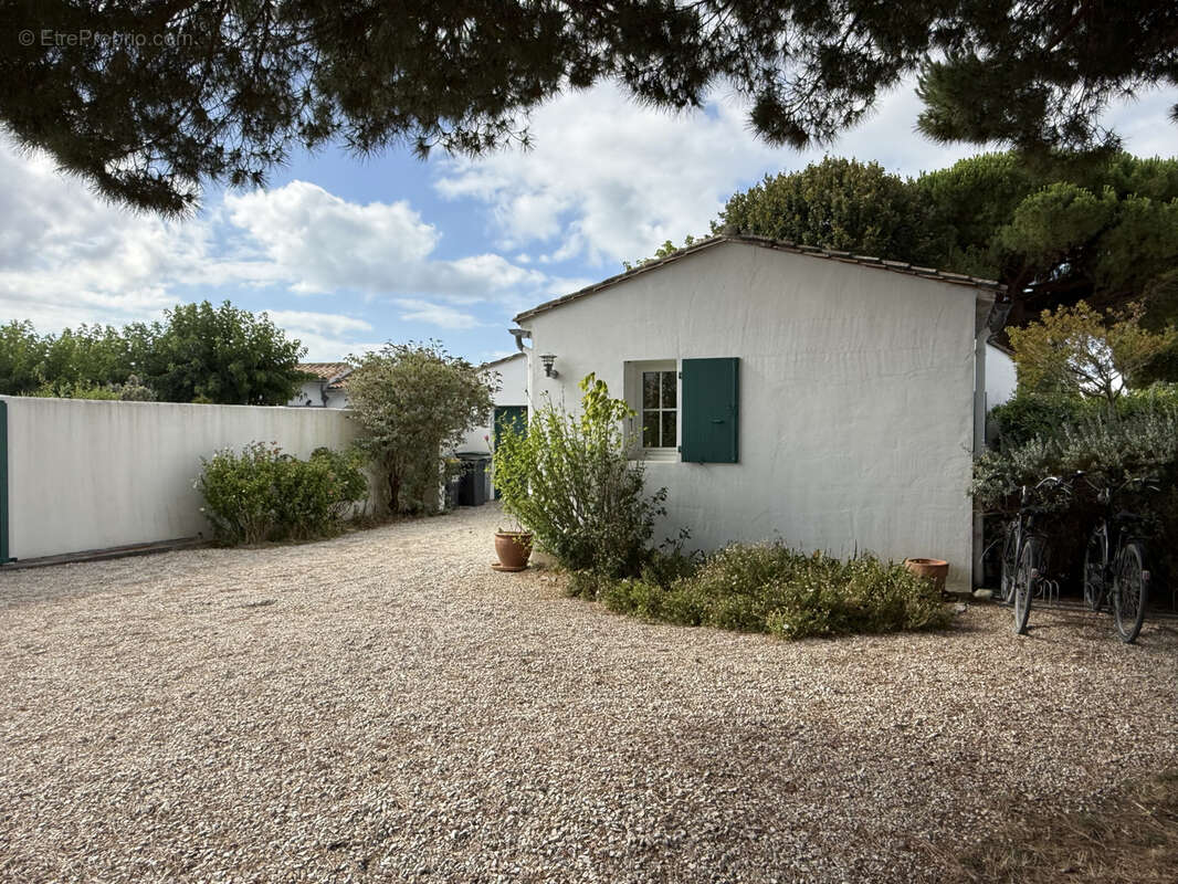 Maison plein cœur du village de Loix - photo 6