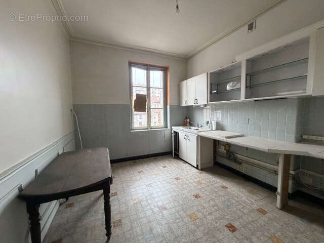 Appartement F4 proximité Place Albert Thomas - photo 6