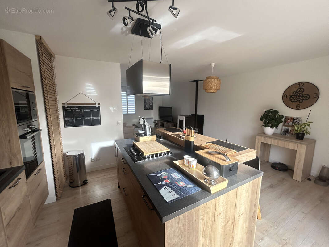 Maison à ROUVRES-SAINT-JEAN