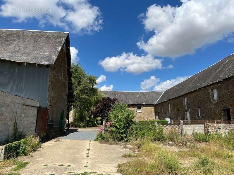 Maison à AUNAY-SUR-ODON