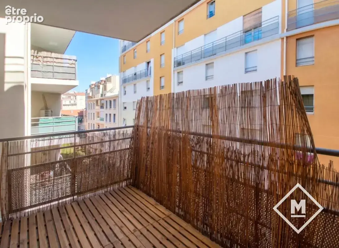 Appartement à MARSEILLE-3E