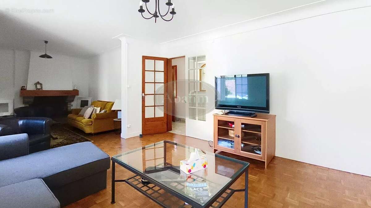 Maison à SARRANCOLIN