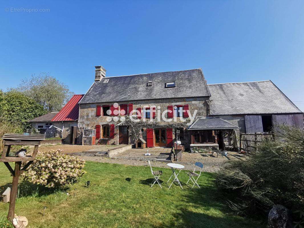 Maison à SAINT-SEVER-CALVADOS