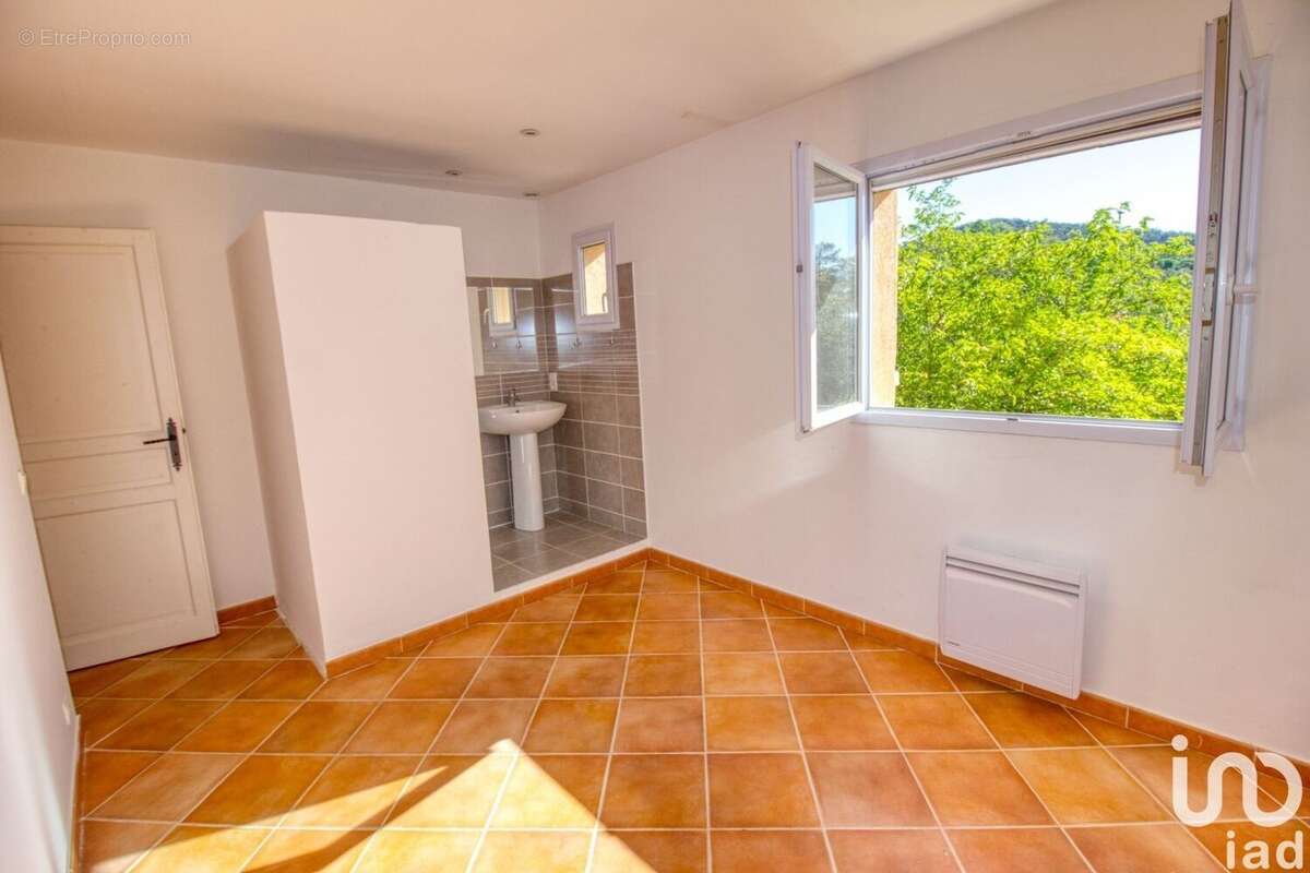 Photo 4 - Maison à PLAN-DE-LA-TOUR