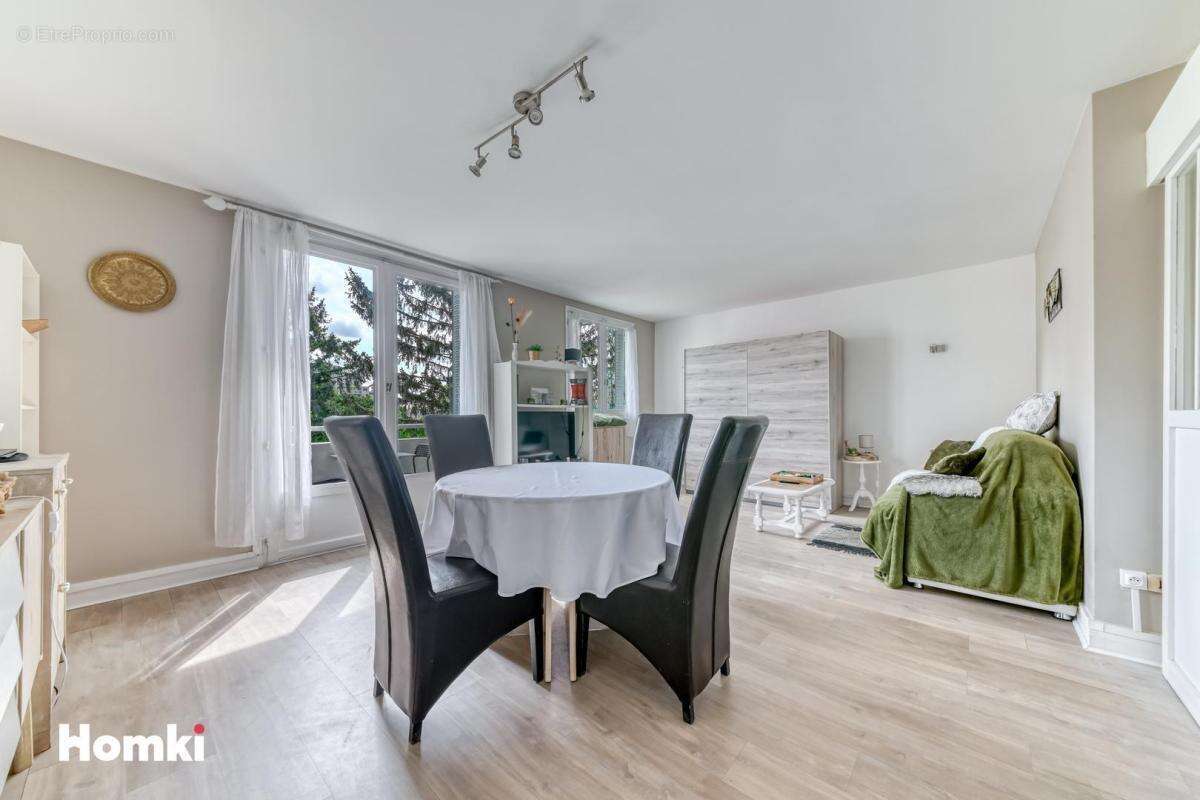 Appartement à BRON