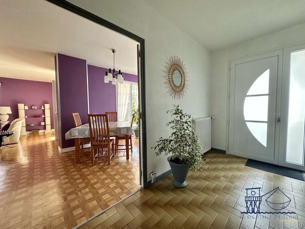 Maison à SAINT-FORT-SUR-GIRONDE