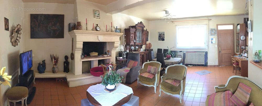 Maison à VILLESPASSANS