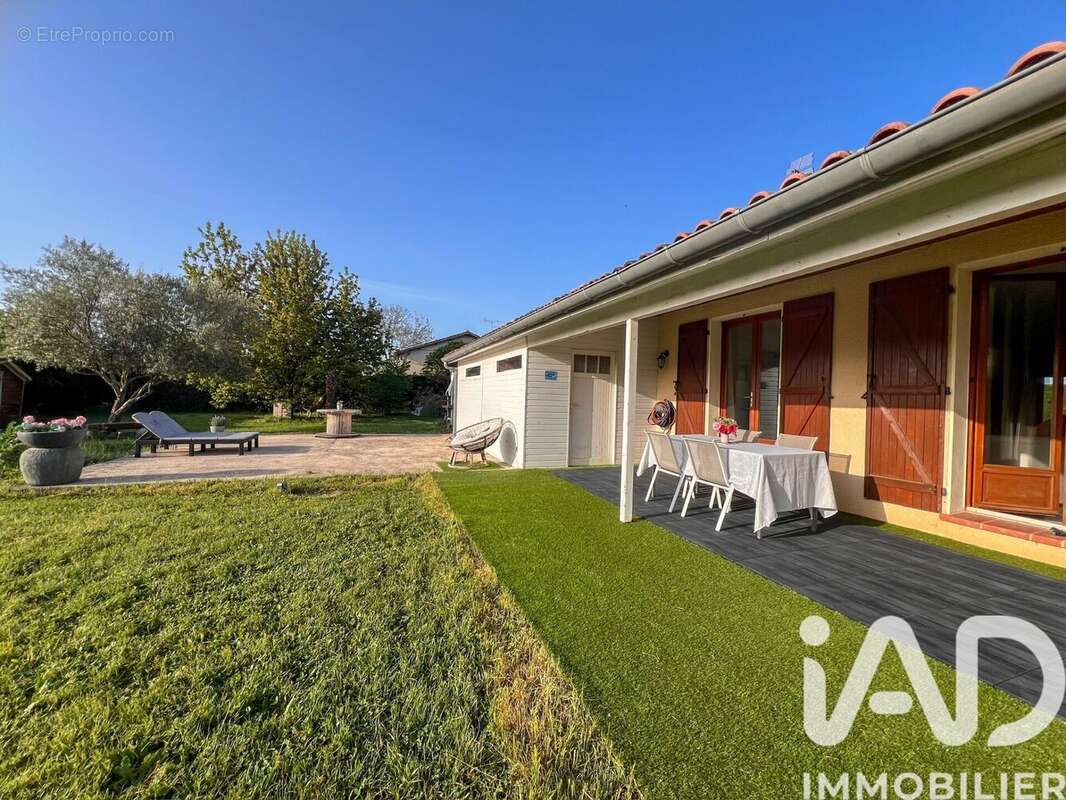 Maison 150 m² à Lescure-D'albigeois  - photo 2