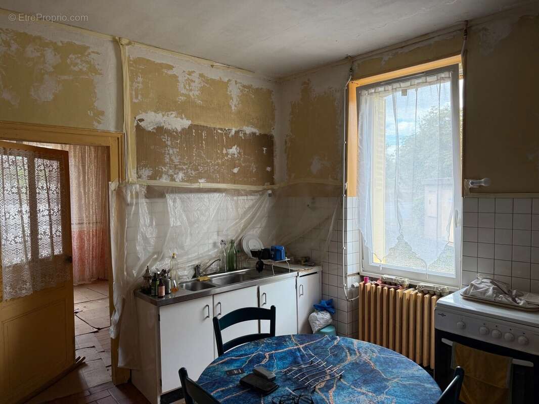 Maison à MOUTIER-MALCARD