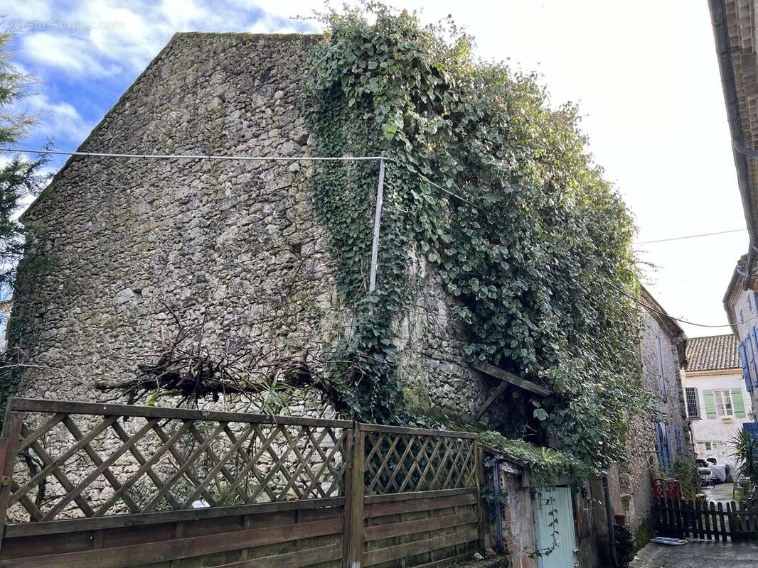 Appartement à BOURG-DE-VISA