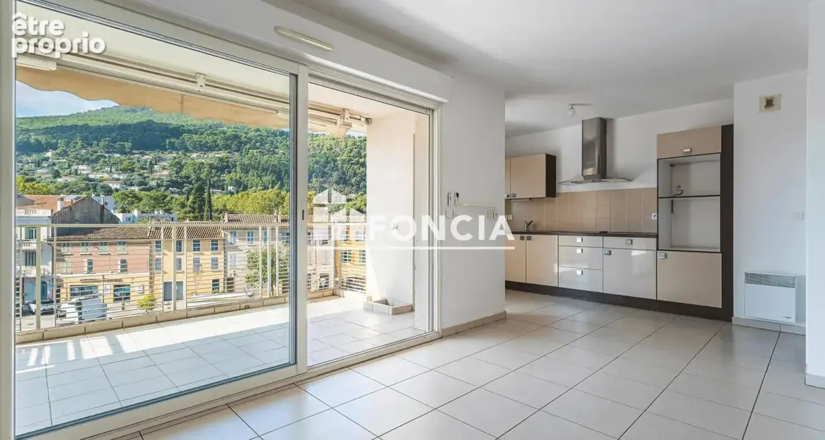 Appartement T3 de 76 m² avec terrasse, cave et stationnement, au cœur de La Valette-du-Var - photo 3