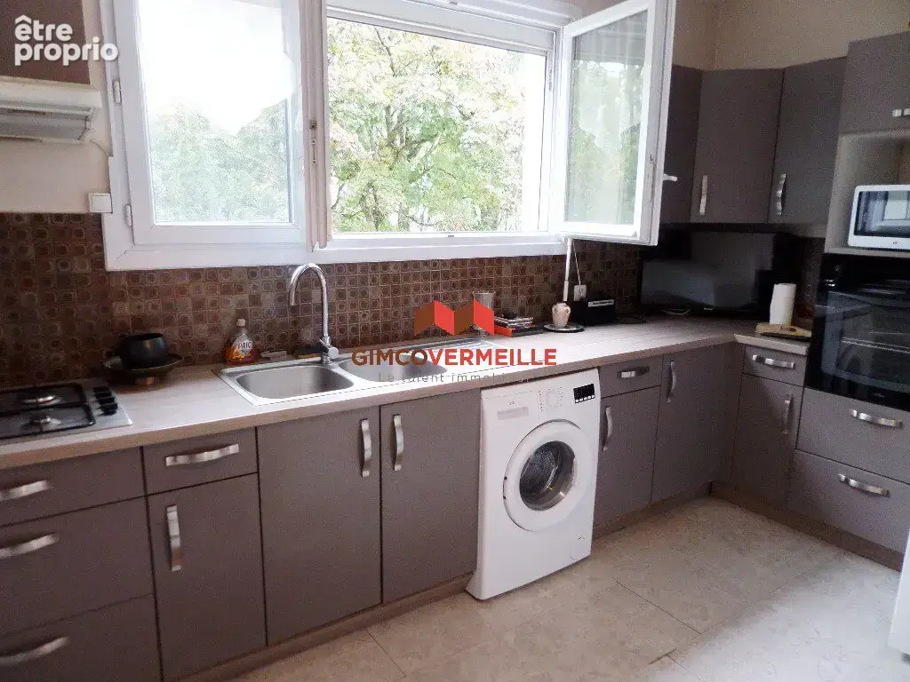 Appartement à LA CELLE-SAINT-CLOUD