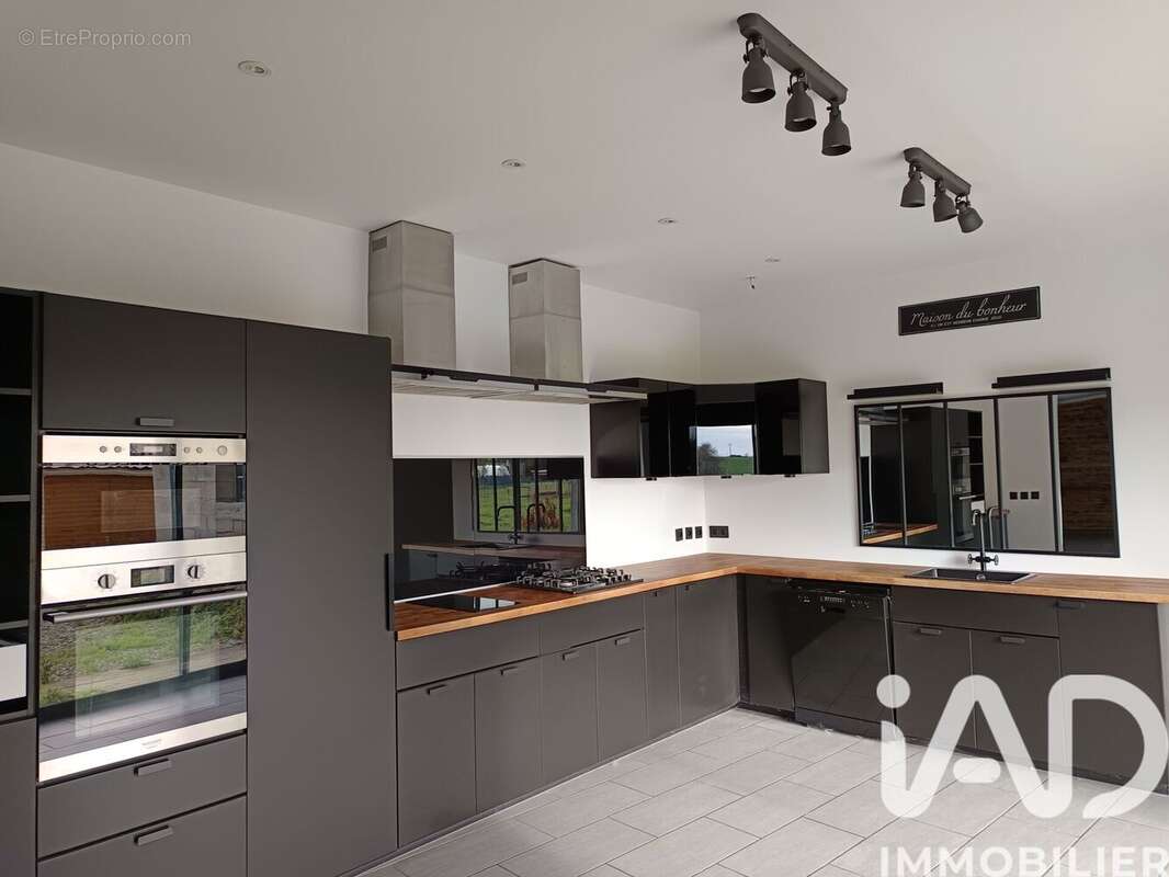 Maison 167 m² à Loudun  - photo 3