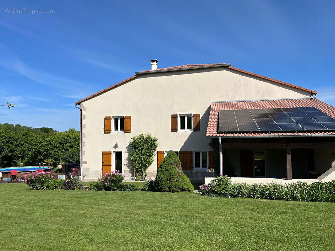 Maison à VILLE-SUR-ILLON