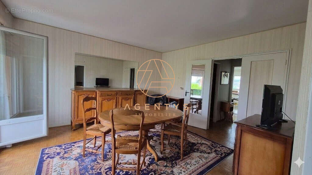 Appartement à LE PERREUX-SUR-MARNE