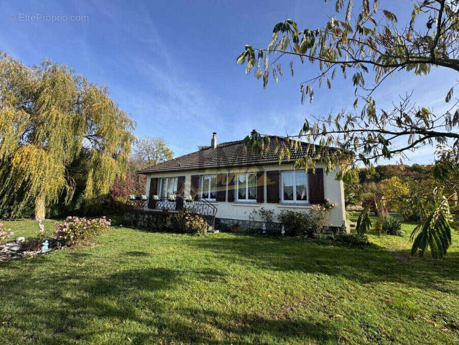 Maison à SAINT-PIERRE-SUR-DIVES