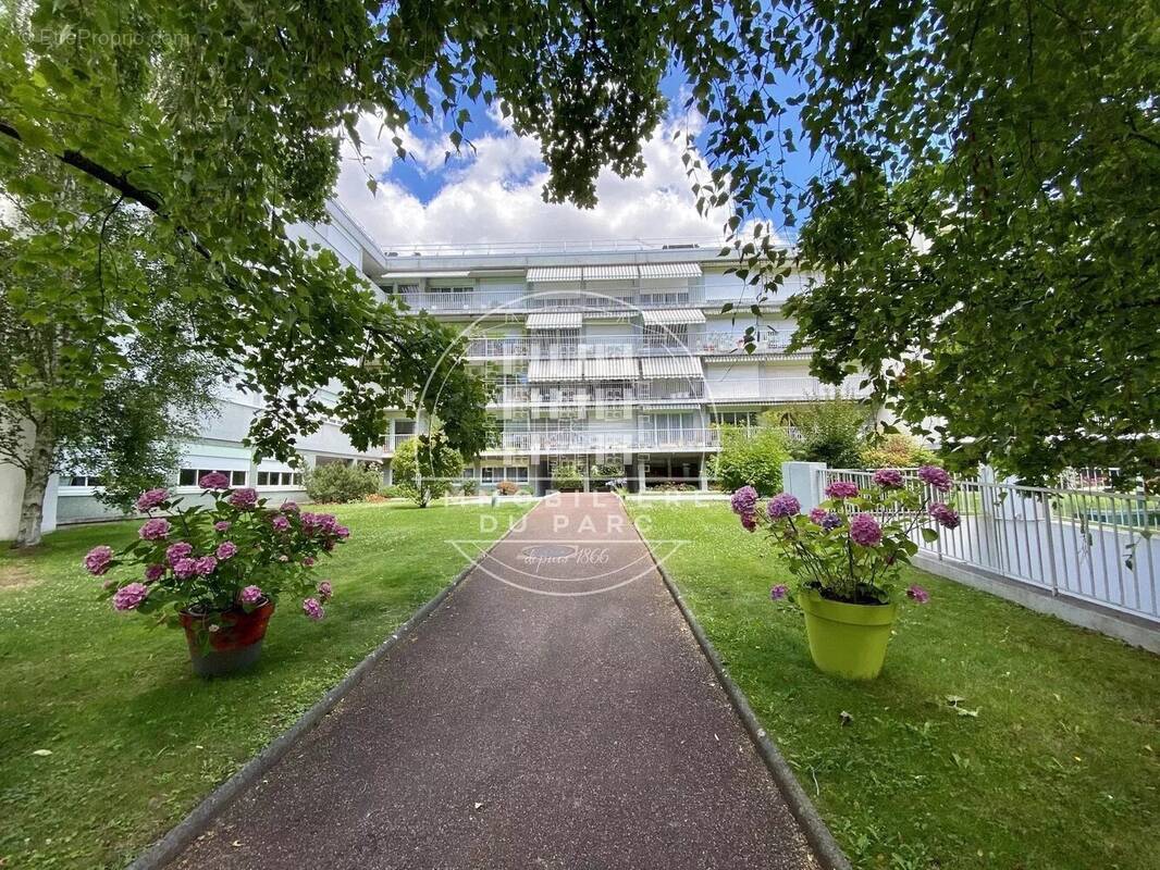 Appartement à LE VESINET