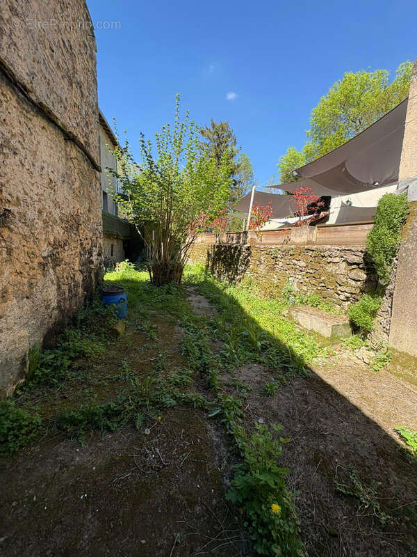 Maison à VIVONNE