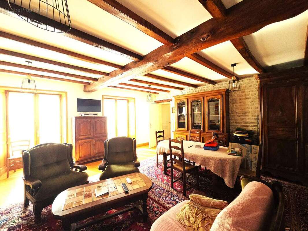 Maison 158 m² à Chassors  - photo 323