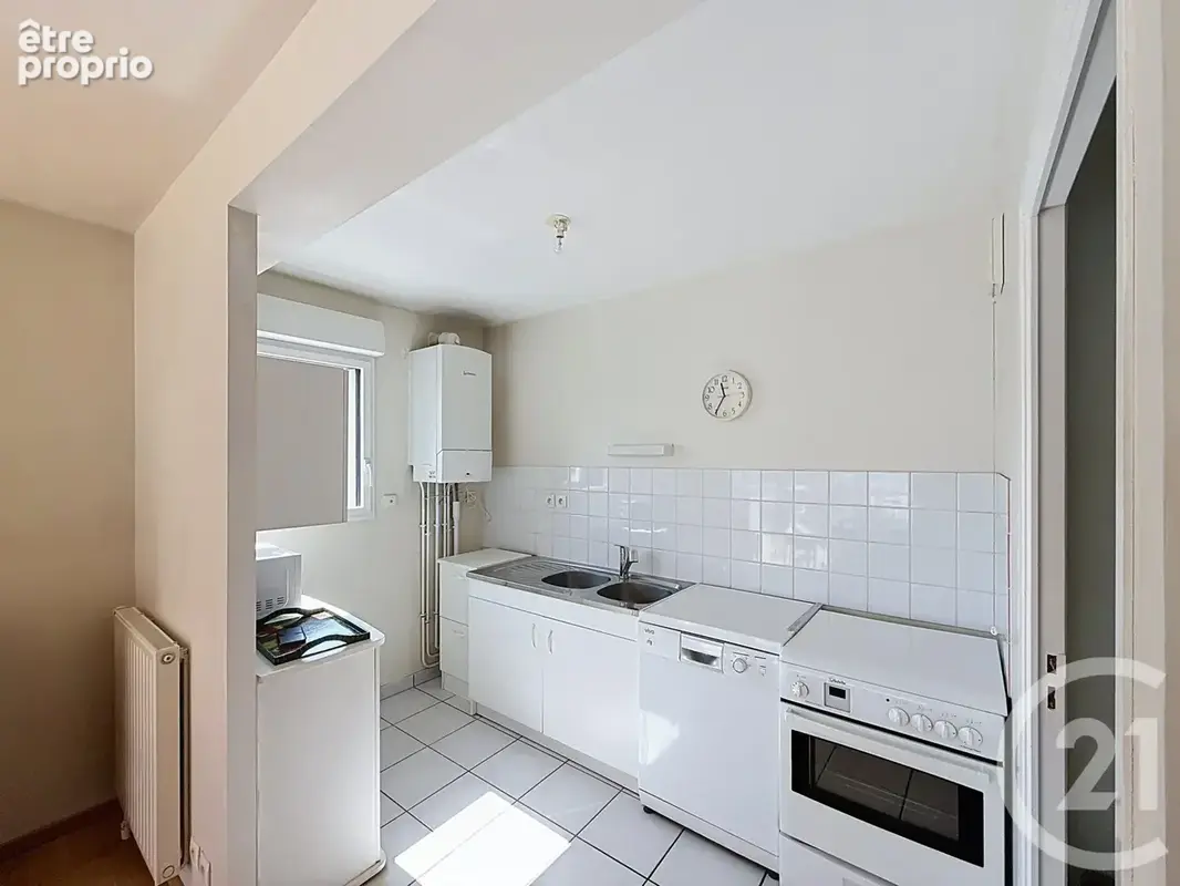 Appartement 4 pièces 97 m² à vendre à Lannion (22300) - photo 2
