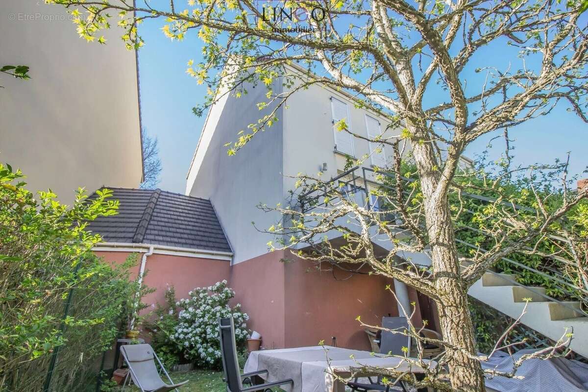Maison à CHOISY-LE-ROI