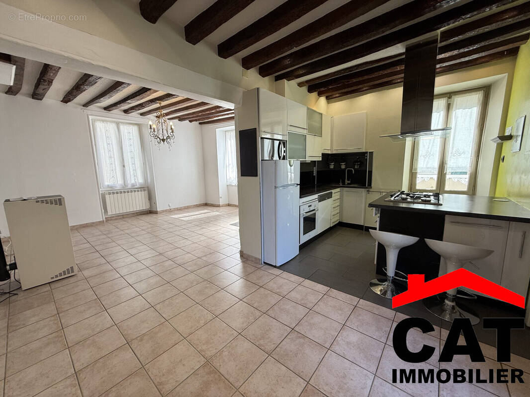 Maison à CHAMPAGNE-SUR-SEINE