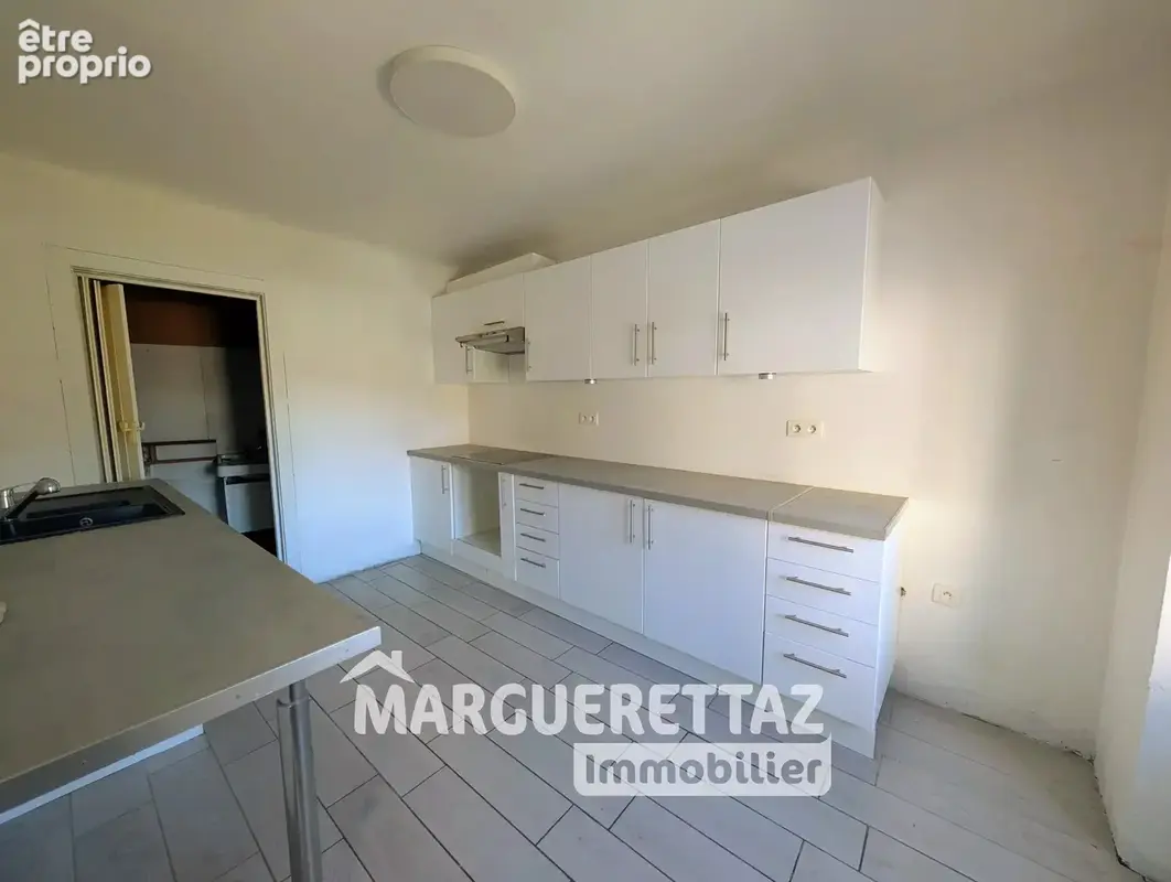 Maison de village mitoyenne - St Jeoire 115m² / garage / pas d'exterieur - photo 7