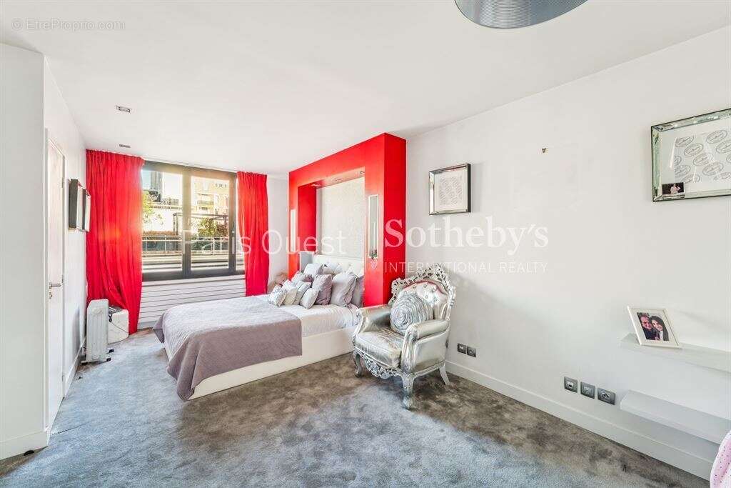 Maison à NEUILLY-SUR-SEINE