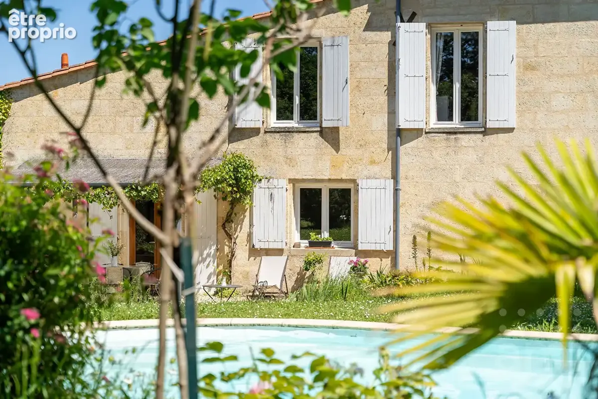 Artigues limite Tresses : Propriété de 221m2 sur 2500m2 - photo 15
